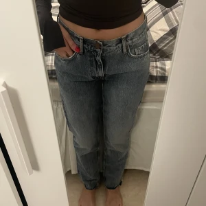 Jeans  - Jättesnygga jeans från bikbok. 
