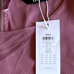 Finblus  - Aldrig använd, skrynklig då den legat ihopvikt 