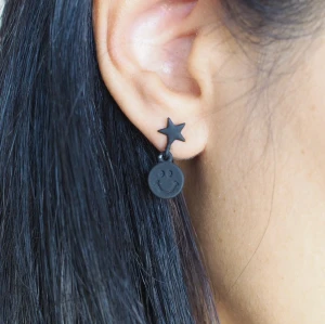 Örhängen - Fina örhängen som passar till halloweenfest!