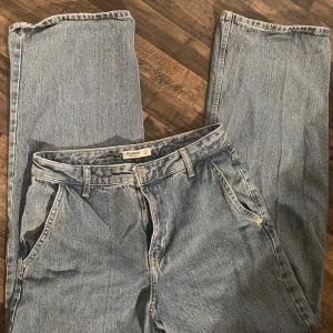 Baggy jeans  - Från pull & bear. Aldrig använda. Kontakta vid frågor!🩷