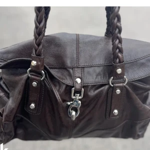 Väska  - Frencissco biasia