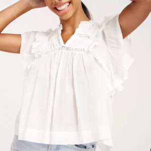 Neo noir blus  - Säljer min neo noir blus som är köpt på jolina, knappt använd. Orginalpris 600kr 