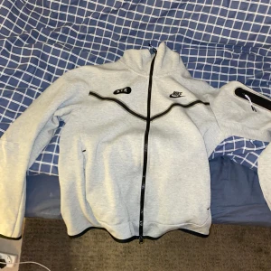Nike x Aik zip hoodie - Bra skick Köpt på aikshop 