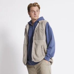 Teddy väst - Mysig teddyväst med fick, aldrig använt. Storlek S💞