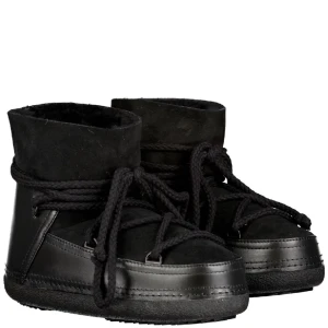 Inuikii - Säljer mina svara inuikiis i storlek 39 som är sparsamt använda. Köpta över 3000kr. Skriv vid flera frågor🖤