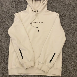 Huvtröja från hm - Fin huvtröja från hm