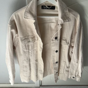 Manchester jacka🤎 - Oversized jacka som är så snygg till hösten🤍