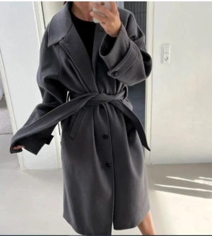 Meotine kappa strl S/M - Fint skick. Nypris 3800 kr