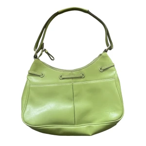 Vintage handväska - Superfin vintage handväska! Den är knappt använd och finns inga skador💚