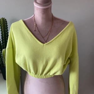 Lime grön tröja  - Jätte fin och skön
