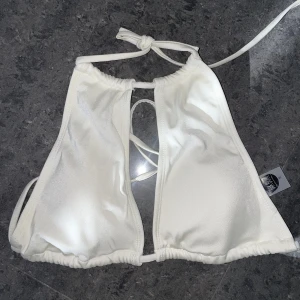 Bikini topp - Bikini topp från bikbok aldrig använd. Storlek S. 