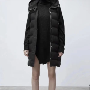 Zara väst  - Oanvänd jätte bra skick 