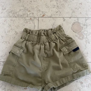 Army Green Shorts  - Army green H&M shorts. In good condition (no tears, they just don’t fit me anymore). High waisted. 