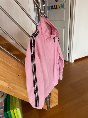 Vårjacka storlek 152 - Fin vårjacka från Warp storlek 152
