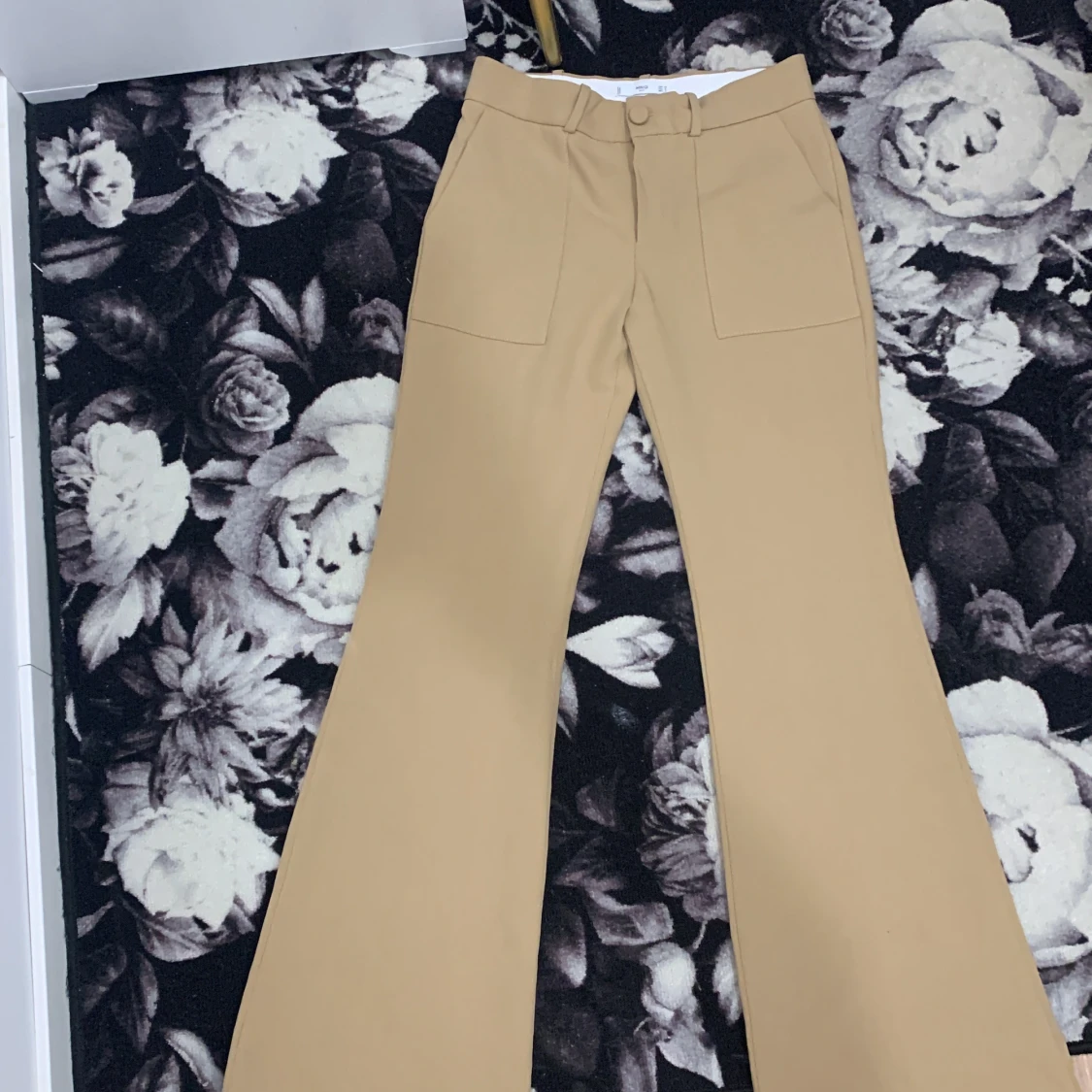 MNG kaki kostymbyxor 