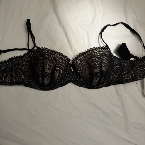 Oanvänd bh - Helt ny oanvänd bh i storlek 75d