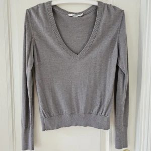 NA-KD tröja  - Grå stickad tröja från NA-KD, i bra skick! Storlek XS