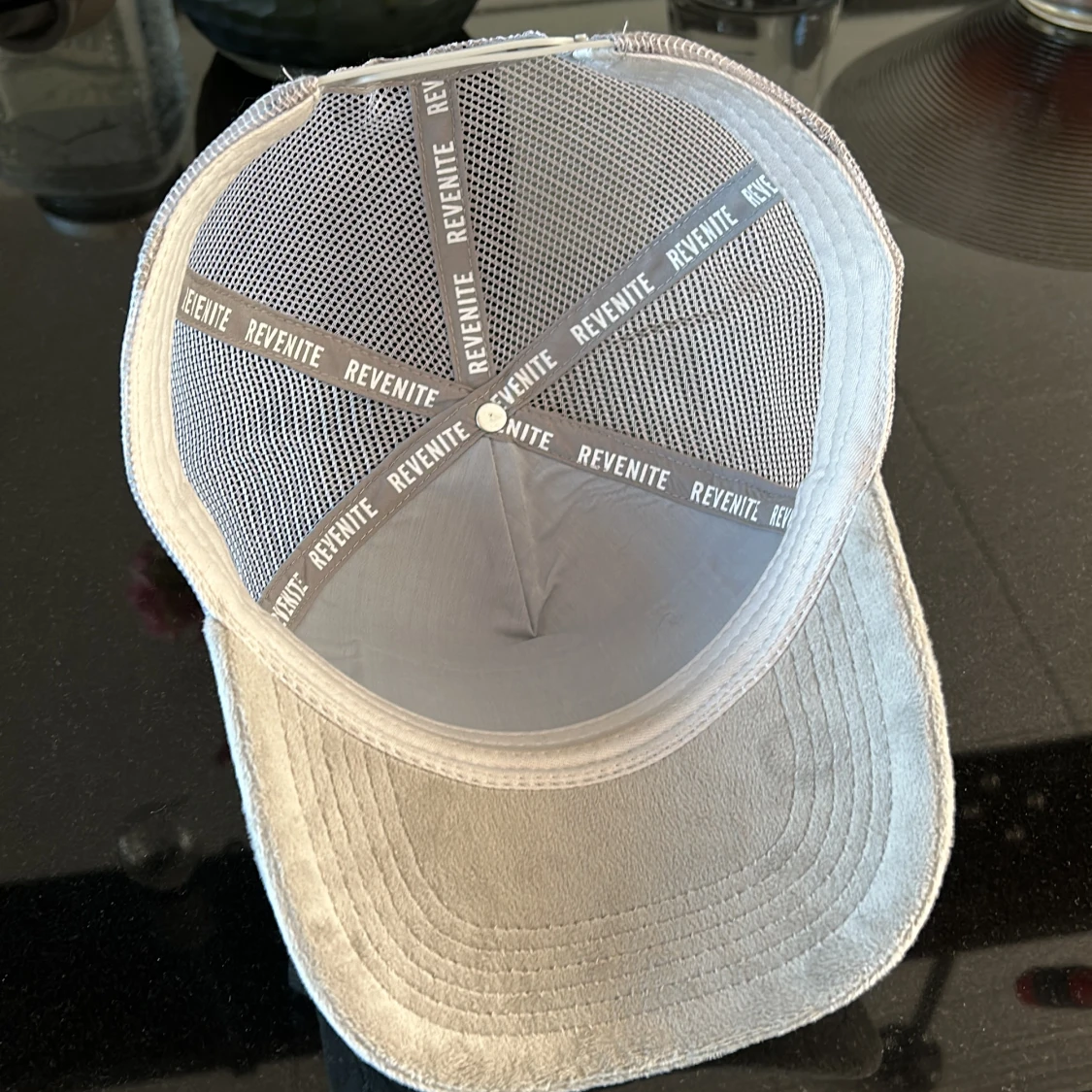 Revenite Platinum Dawn Velvet keps, Limited - 91