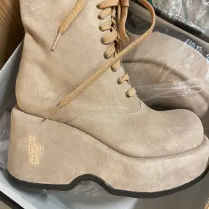 Helt nya El Dante boots storlek 37/38 Unika 