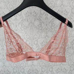 Lounge bralette  - Superfin ljusrosa bralette från lounge💗superfint skick!