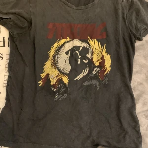 T shirt med tryck - Rensar t shirts.