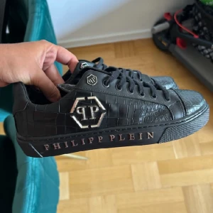 Philipp plein skor - Använt max 3 gånger storlek 41. Äkta skor. Kan gå ner i pris