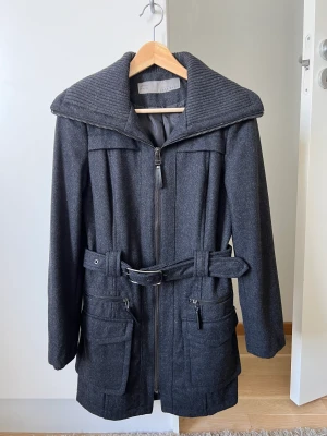 Dam kappa  - Dam kappa 