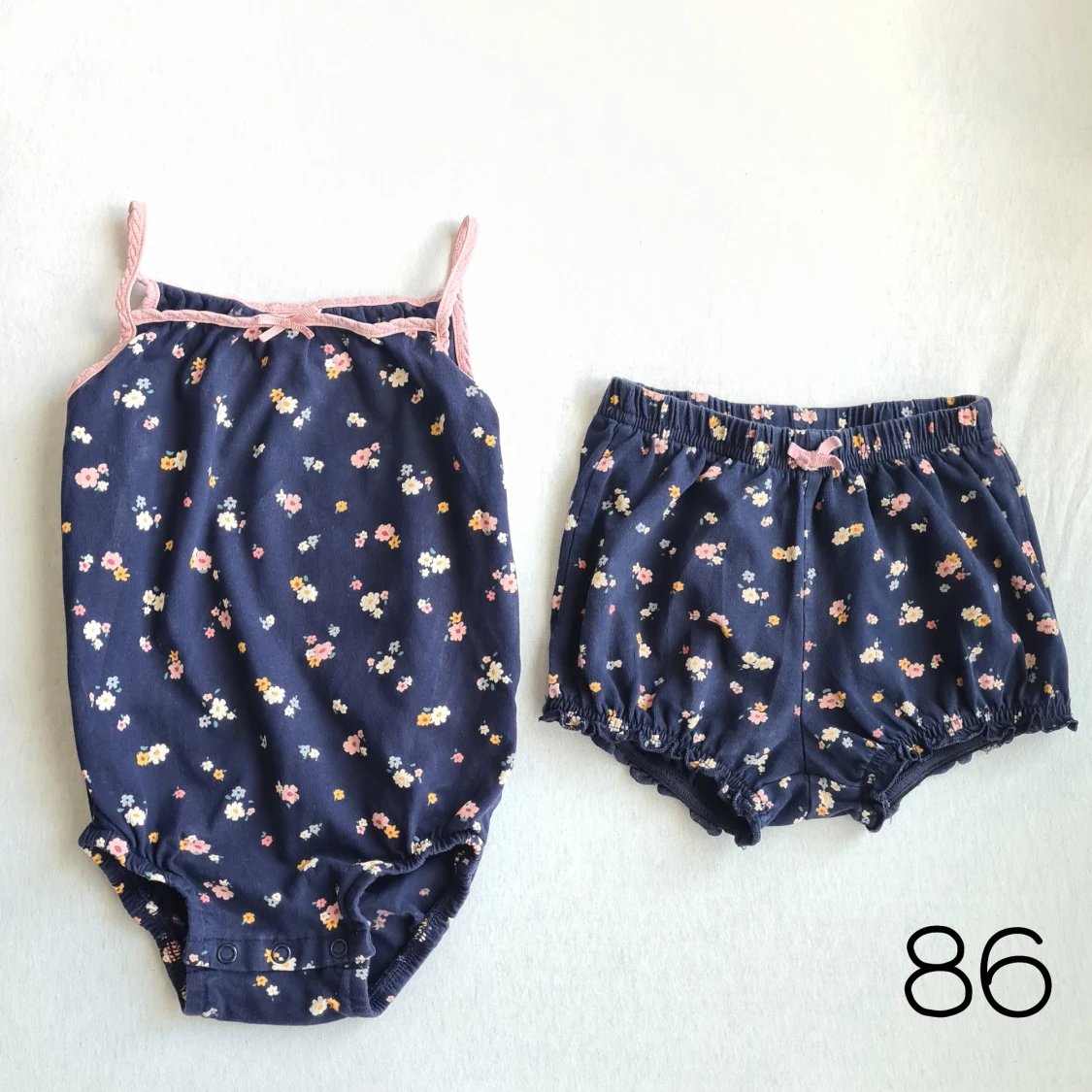 Blommigt Set - linne & shorts