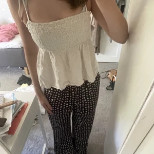 Zara topp - Jättefin zara topp med smock💖💖 Väldigt bra skick!!