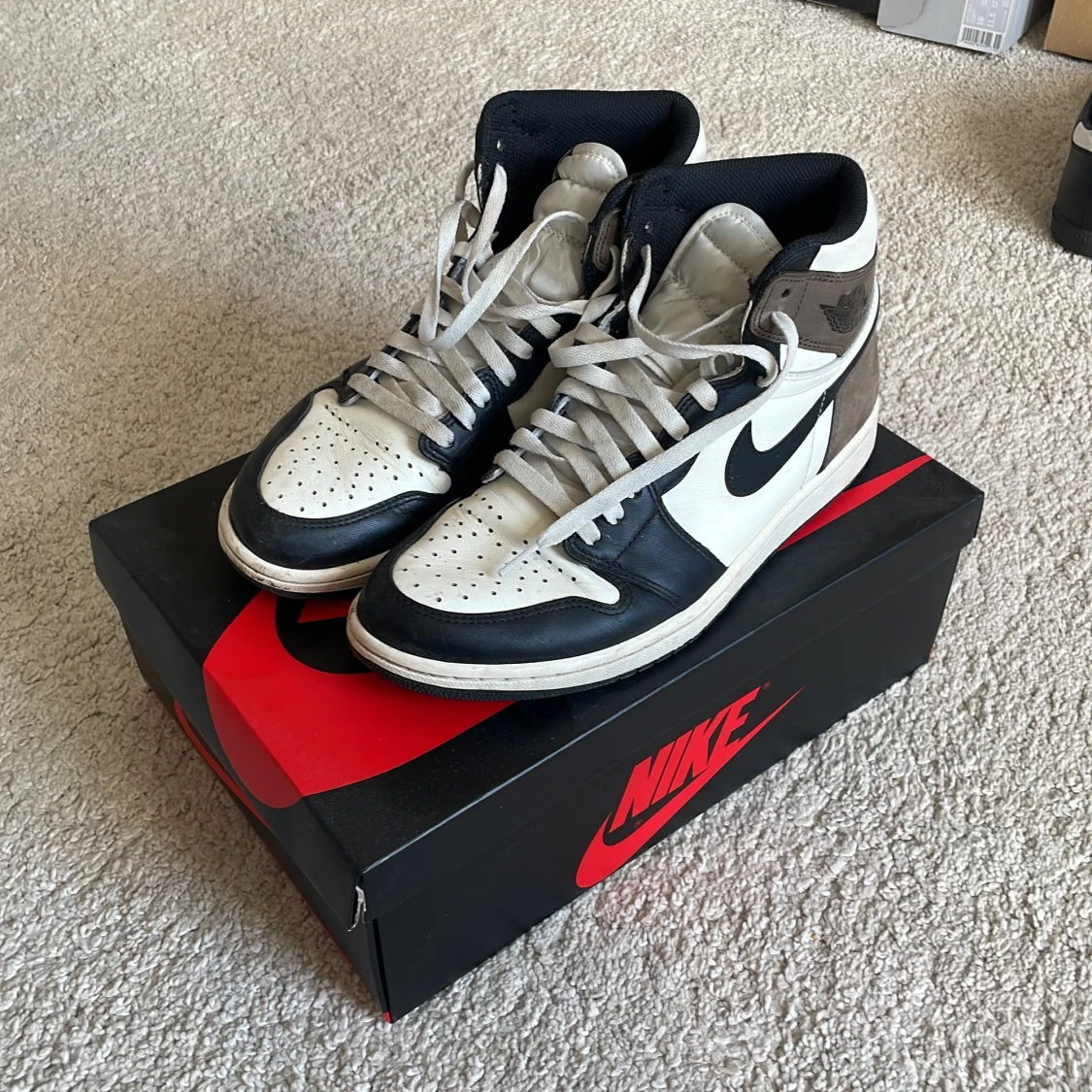 Air jordan 1 high mocha storlek 44