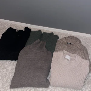 Stickade tröjor  - Storlek S från lager Gina och h&m Alla 5 för 250  