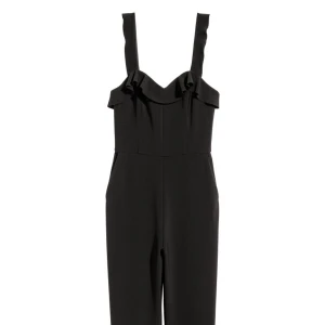 Jumpsuit h&m - Superfin junpsuit från H&M passar XS! Sitter tight och snyggt! Ny 