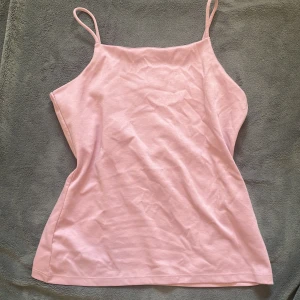 Rosa linne - Rosa double linat linne från Lindex kids. Någorlunda bra skick förutom lite noppig.