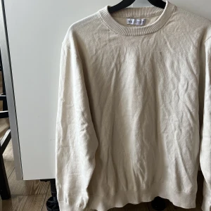 Beige finstickad tröja Zara 164 - Beige finstickad tröja från Zara, i storlek 164❣️