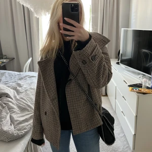 Arket kappa  - Snygg kappa från arket som inte kommer till användning! Nypris 1990