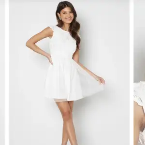 Använd en gång storlek 42. Köpt för 800 kr men jag säljer för 500 kr ink frakt. Ayla dress white är namnet på klänningen.