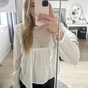 Zara blus  - Jättesöt blus ifrån zara💕 