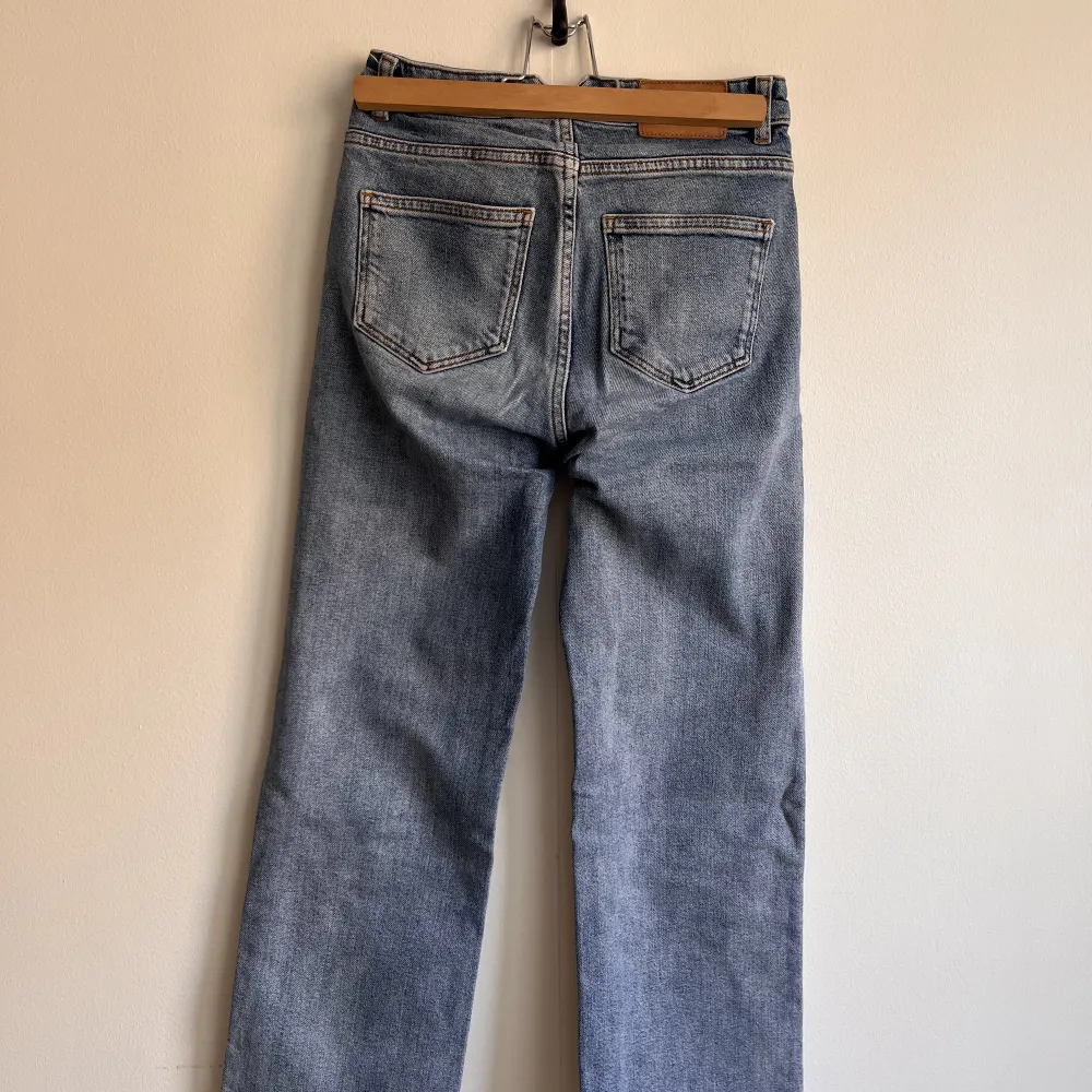 Medium baggy jeans med fickor . Jeans & Byxor.