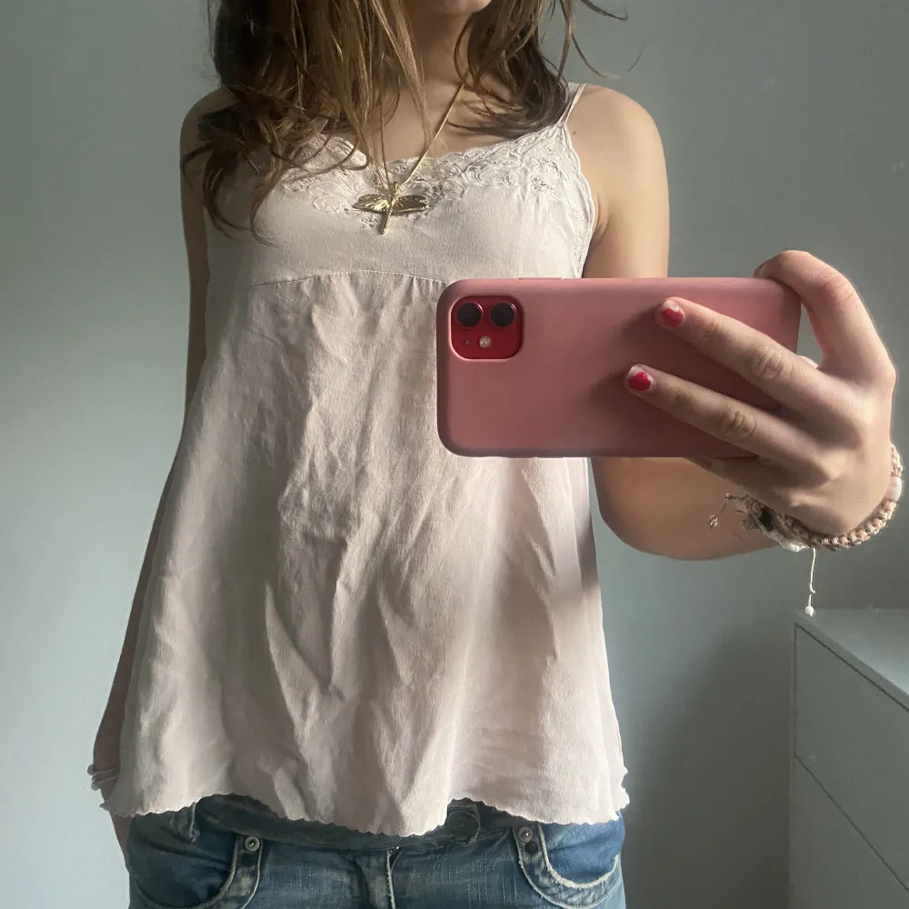 Jätte fin topp med detaljer från Zadig Voltaire 🩷. Yläosat.