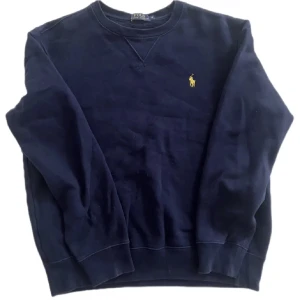 Ralph Lauren tröja - Fin tröja skick 9/10 använd fåtal gånger 