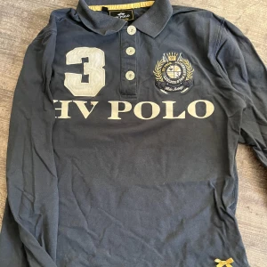 Riströja - Långärmad tröja som har varit i stallet, storlek m