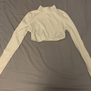 Turtleneck långärmad  - Vit långärmad Längre hals Ribbad 
