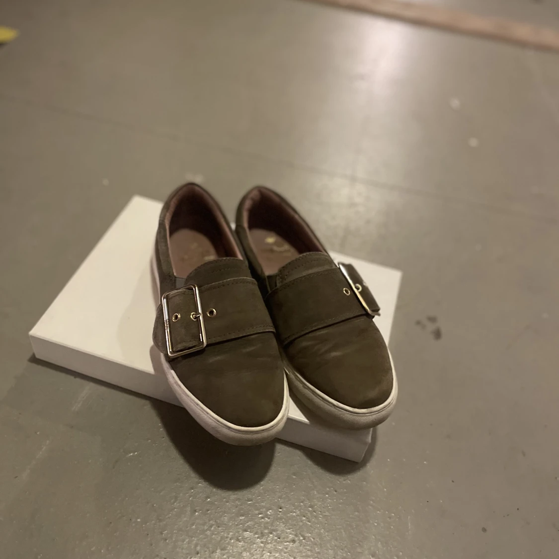 Sköna skor från Dasia - 90