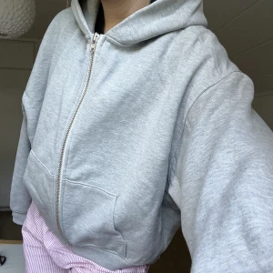 Zip hoodie - Storlek M 🩶