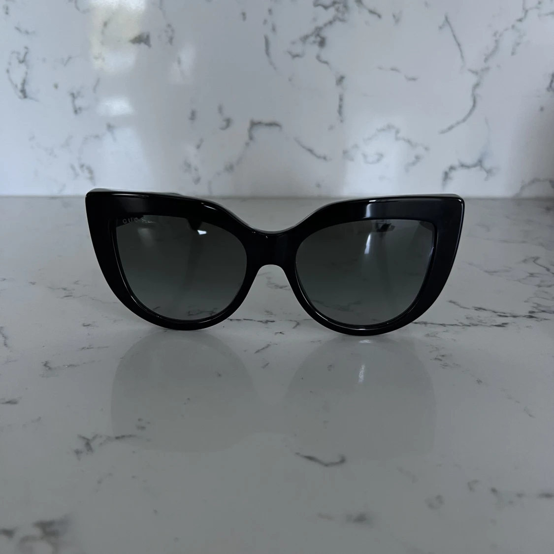 Gucci solglasögon svart - 91