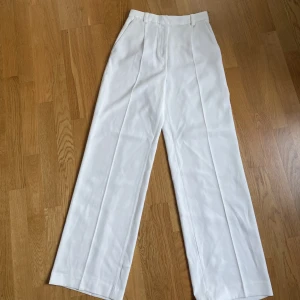 Kostymbyxor - Kostymbyxor från Zara. Jättefint skick