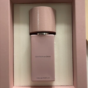 Parfym - Säljer denna parfym från caia då jag inte använder den, ändats testad och mycket fin, slutsåld och borttagen från hemsidan Hör av er vid intresse 