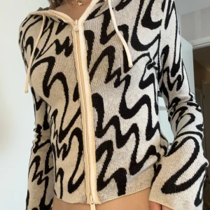 Kofta från monki  - Säljer pga använder inte längre men iprincip som ny 💗