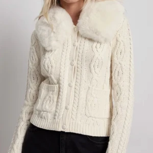 Tröja  - stickad från NAKD