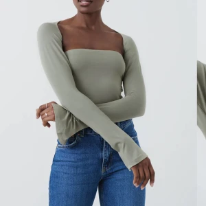 Square neck top - Säljer denna gröna topp från Gina Tricots soft touch kollektion. Använd 1 gång🤍
